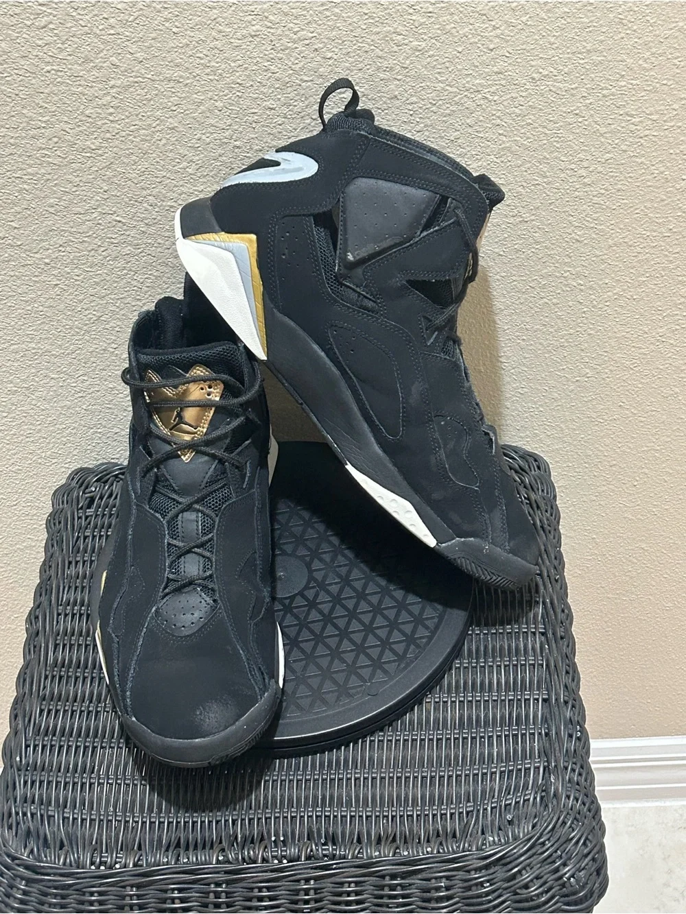 Size 12 Jordan True Flight Black Metallic Gold 342964-070